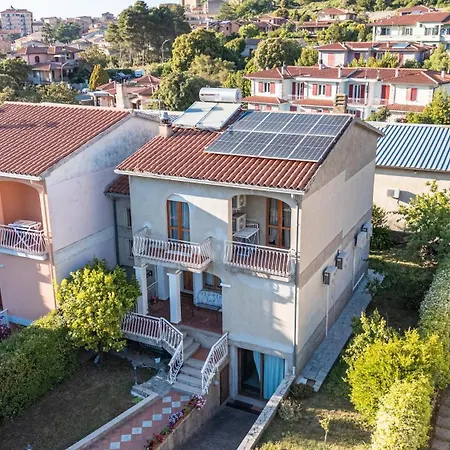 La Casa In Gallura Primo Piano アパート Calangianus